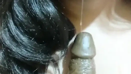 Amcığı süt damlatarak son derece azgın