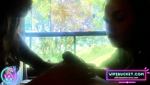 Wifebucket amatörler - 2 sürtük erkek delim tamamen eller üçlü seks için bana katıldı