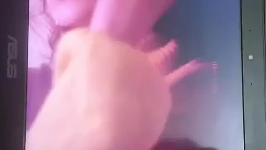 Kriti sanon boşalma anısına