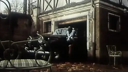 İyi şık, iyi tarz, ama... Sürtükler!! (1983)