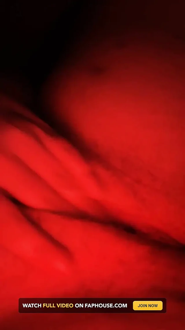 Fışkırtana kadar kendimi parmaklıyorum