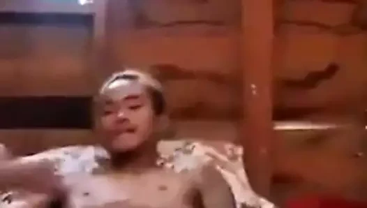 Amatör sürtük ev yapımı porno 100