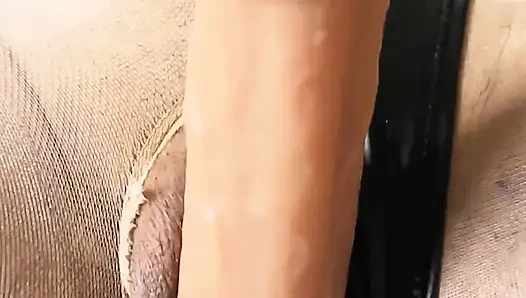 İri göğüslü orta yaşlı seksi kadın grup seks dölleme bukkake döl sürtük Eva