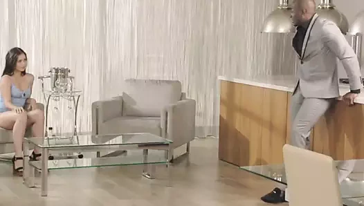 Latina en iyi arkadaşının erkek arkadaşının bbc karısının büyük aletini istiyor