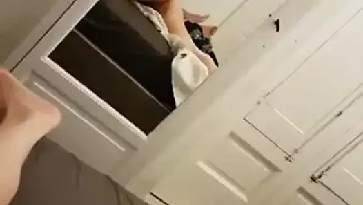 Sıcak vücut milf sophia mirror oyun