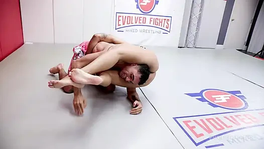 Daisy Ducati ve Amone Bane