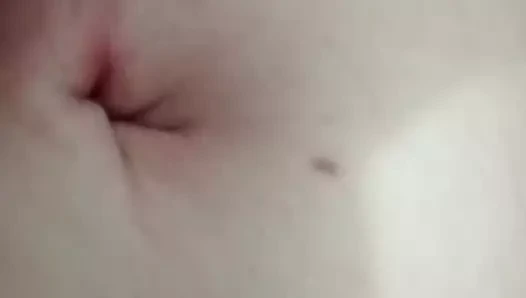 Patronuma göbek deliğimin bir videounu gönderiyorum