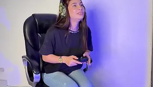 I Wet My Jeans While Playing with My Friends