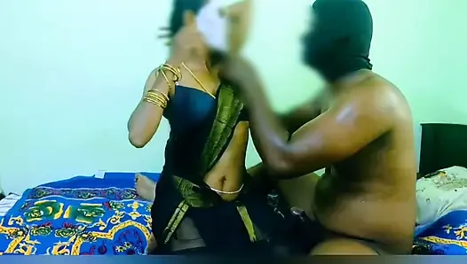 Tamil çiftler ateşli romantik seks