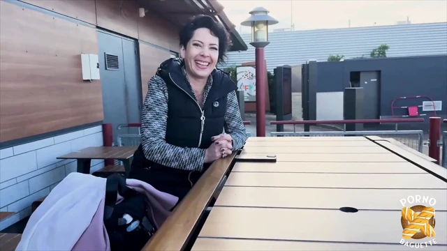 Camille ve Lyia güzel bir şey paylaşıyorlar!