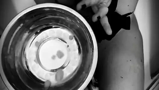 amatoriale italiano cum on face and pissing moglie beve