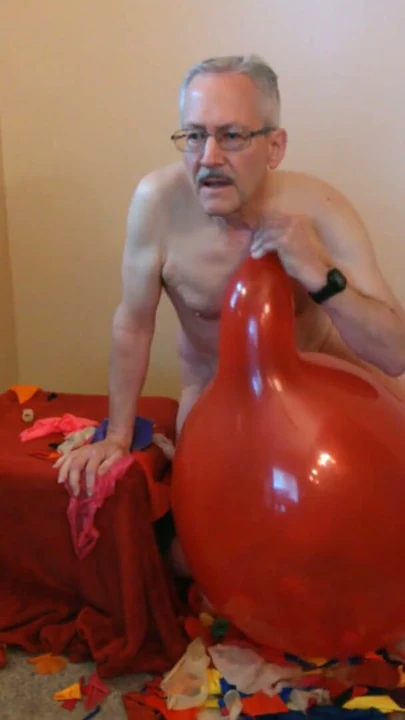 92) bölüm 2 - kırmızı tuf-tex 24" balon pop jo cum | Klip 2
