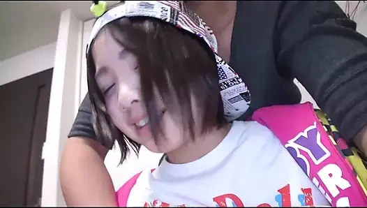 Aşırı memeli kızın üniversiteli büyük göğüsleri (bölüm 2)