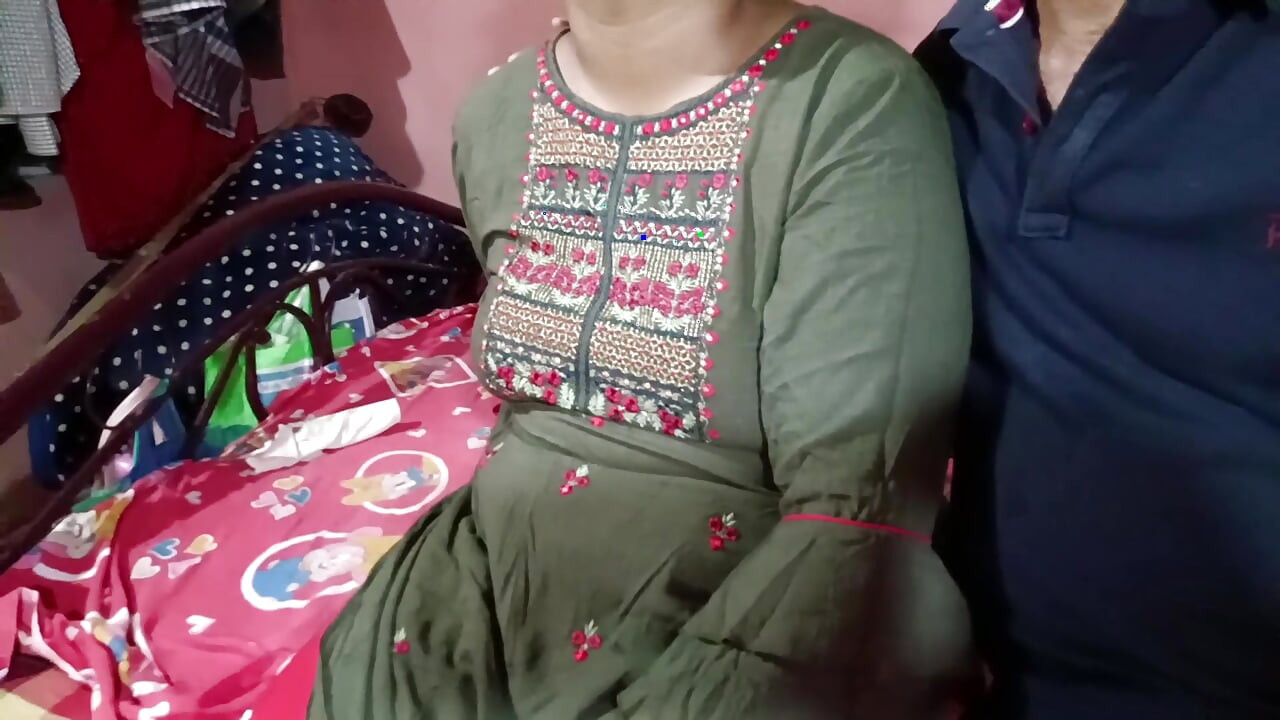Eski sevgilim ev sahibinin evli üvey kızı gizlice gece yarısı geldi - nasıl olduğumu bilmek için
