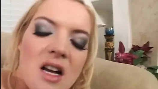 Amatör civciv onu sıkı kedi içinden büyük siyah horoz yapma hoşlanır