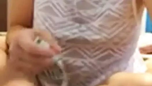 Kathy'nin cuckold onun horoz ölçülen sahip