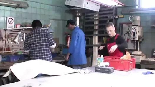 Gerçekten kıllı ninelerden mi hoş duyuyorsun?