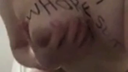 Manchester'lı sürtük iyi bir fahişe olmaya çalışıyor