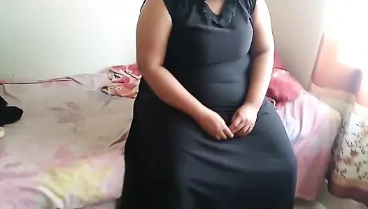 Büyük götlü ve memeli ateşli Pakistanlı üvey anne üvey oğlu büyük yarakla sert seks yapmak istiyor