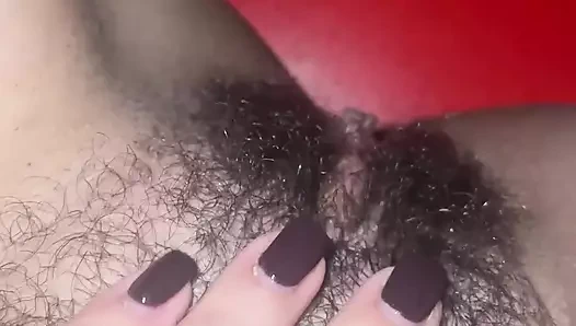 Parmaklarımla tek başıma eğleniyorum