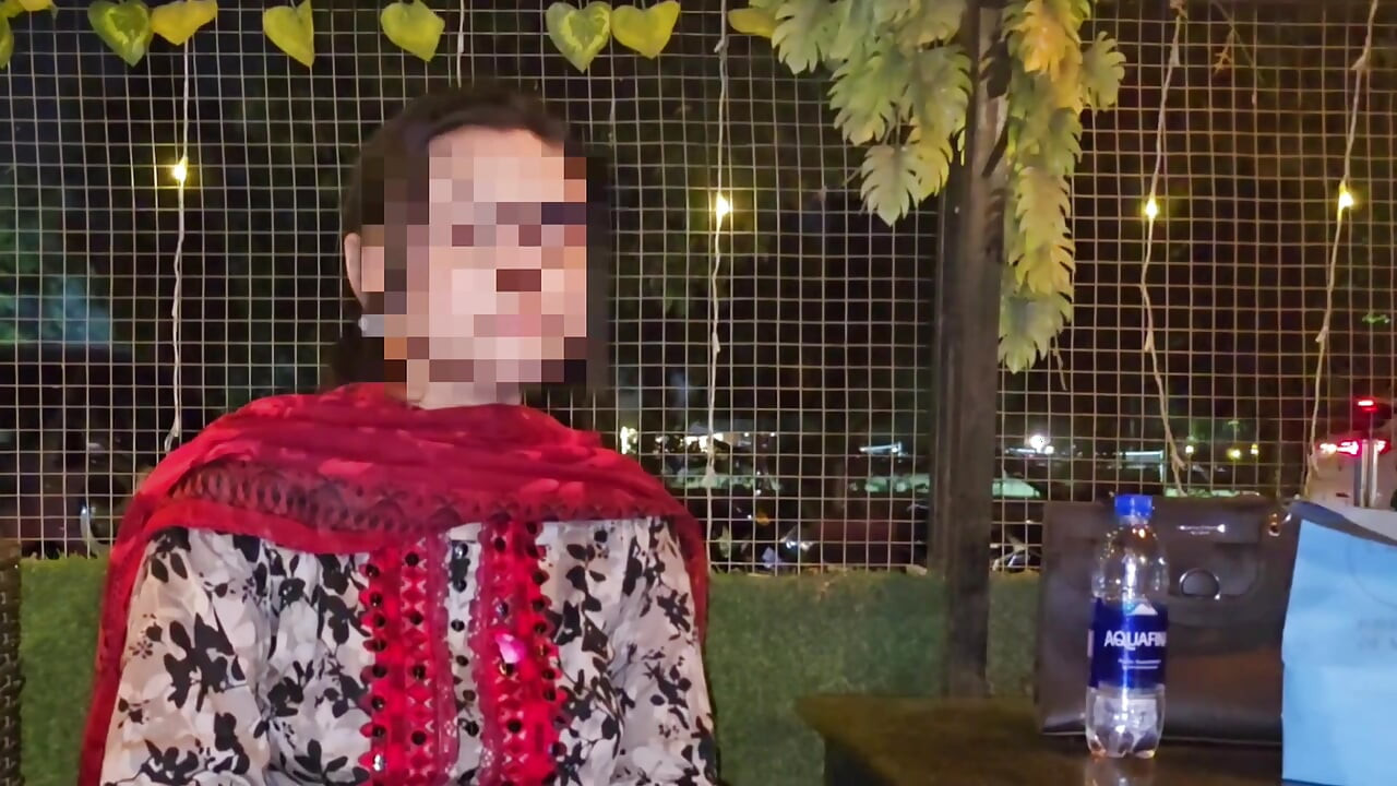 Halka açık yerde rastgele güzel kızı aldı Urduca ses🫣