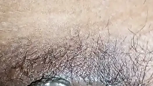 Amcığıma yağla masaj yapıyor