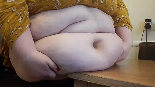 Göbek kaldırmalar ve masa tokatlıyor