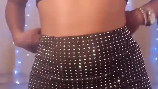 Üvey babamı anal seks yapmaya ikna ettim ve öyle oldu