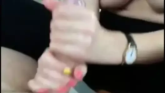 Bri beni güzel bir handjob yap