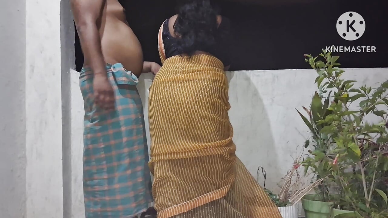 A Indian housewife fucked by his debar when husband outside