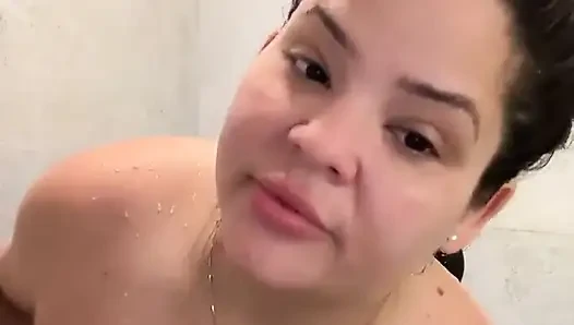 Dani Valentina ile canlı yayın