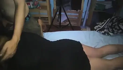 Geceleri sevimli kız arkadaşımı siktim