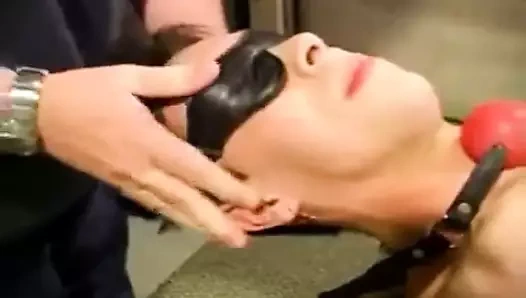 bağlı çocuk alır istismar ve sağılan