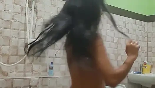 Annemin evinde shh im