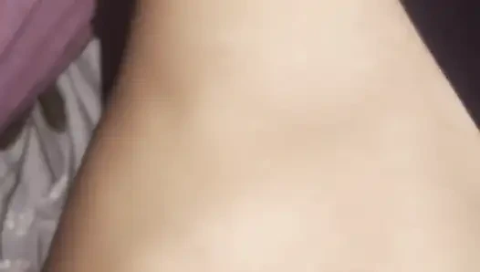 Üvey erkek kardeş odada seks yapıyor