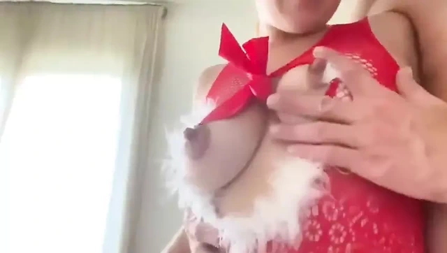 Büyük doğal memeli 18 yaşındaki seksi komşumu sikiyorum - sonra sikimi emiyor