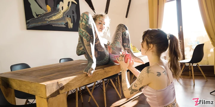 Dövmeli lezbiyenler anal aşırı - anuskatzz eden ivy'nin her yerine fışkırtıyor - oyuncaklar, delikler, atm