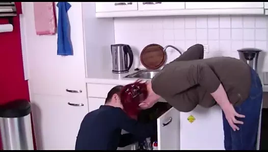 Olgun sürtük arkadan horoz alır (tam muschi orijinal film)