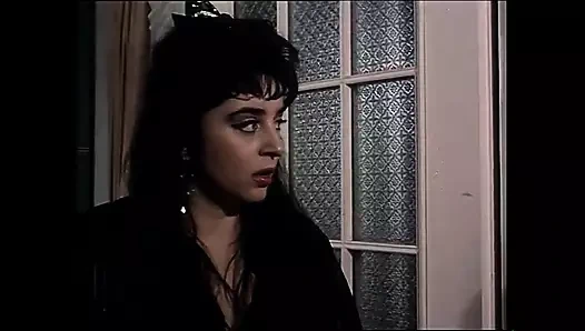 Grup sikişi: sürtük aşıklar için büyük sert yarak. En iyi nostaljik!