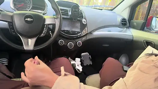 UBER- danışan büyük bir penisim olduğunu görünce bana mastürbasyon yapıyor