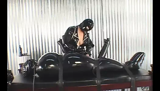 Inflatable rubber sack