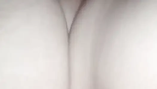 Üvey kız kardeş doğum gününün kutlamasında sikiliyor.