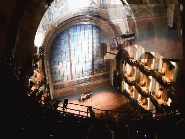 Ben boşalmak içinde ona siyah çorap içinde bir banyo arasında bellas artes cdmx