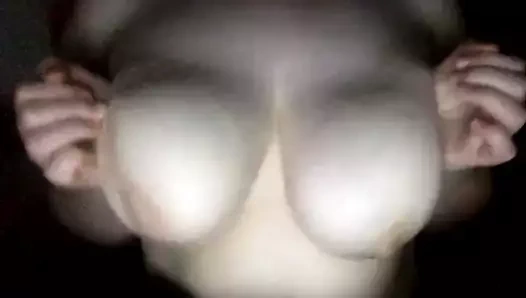 Kocaman asılı memeler