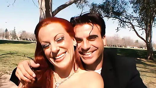 Shannon Kelly evli ama yine de daha fazla yarak istiyor