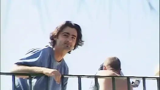 Amcık yalama yarak emiyor yüzme havuzunda amcığını sikiyor