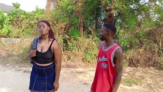 Sokaktaki en iyi kızı yol kenarında siktim