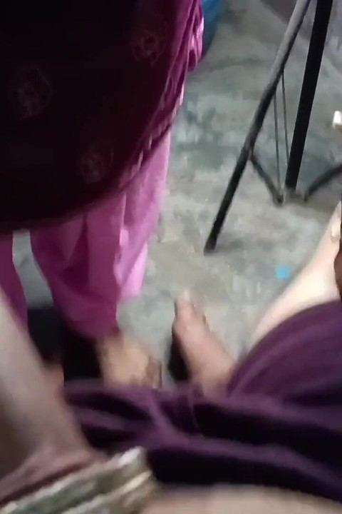 Üvey baba karaktersiz üvey kızına iyi bir ders verdi - Hintçe ses