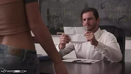 Sevimli evli kadın Lumi daha fazlasını vermeyi öğreniyor