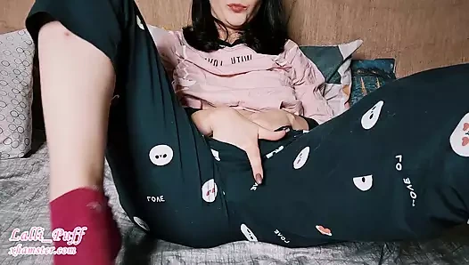 orgazm için vibratör ile ev yapımı yakın çekim mastürbasyon video - amatör lalli_puff (kesme vers)